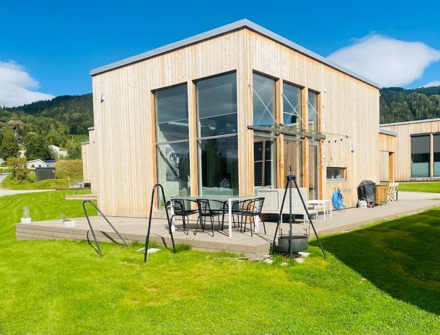 Delikat Hytte Omgitt Av Hallingdals Vakre Fjell Al Bagian luar foto